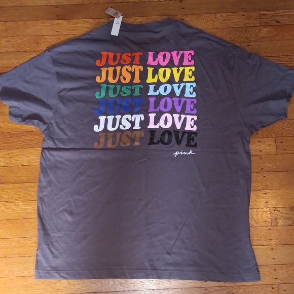 PINK Victoria's Secret WomrndShort Sleeve Crew T‑Shirt in Charcoal - Picture 3 of 4